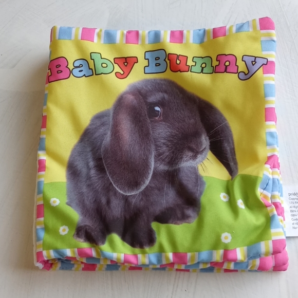 Bundle of Three Fabric Books - Picture 6 of 7